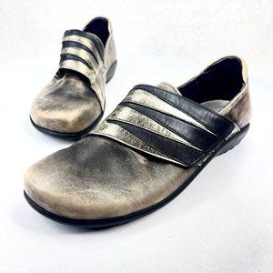NAOT Womens 38 US 7 Rapoka Black Metallic Leather Distressed Strap Comfort Shoes